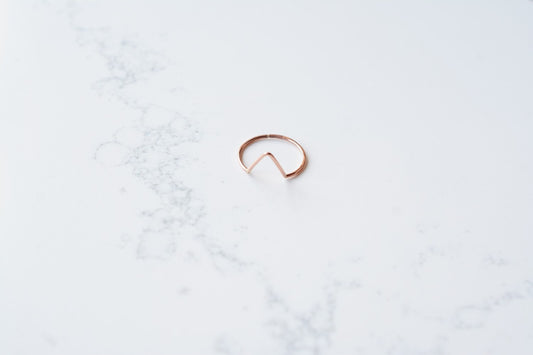 Chevron ring